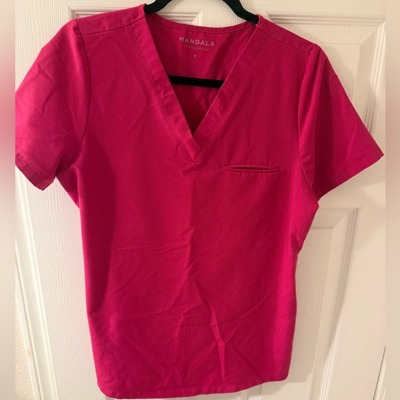 Mandala Raspberry Pink Scrub Set 💗 - Picture 5 of 5